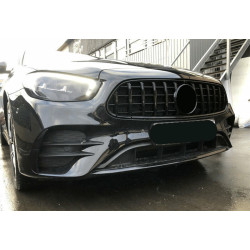 Grill passend für Mercedes E W213 S213 A238 C238 Facelift mit AMG Line Paket glänzend schwarz mit Frontkamera